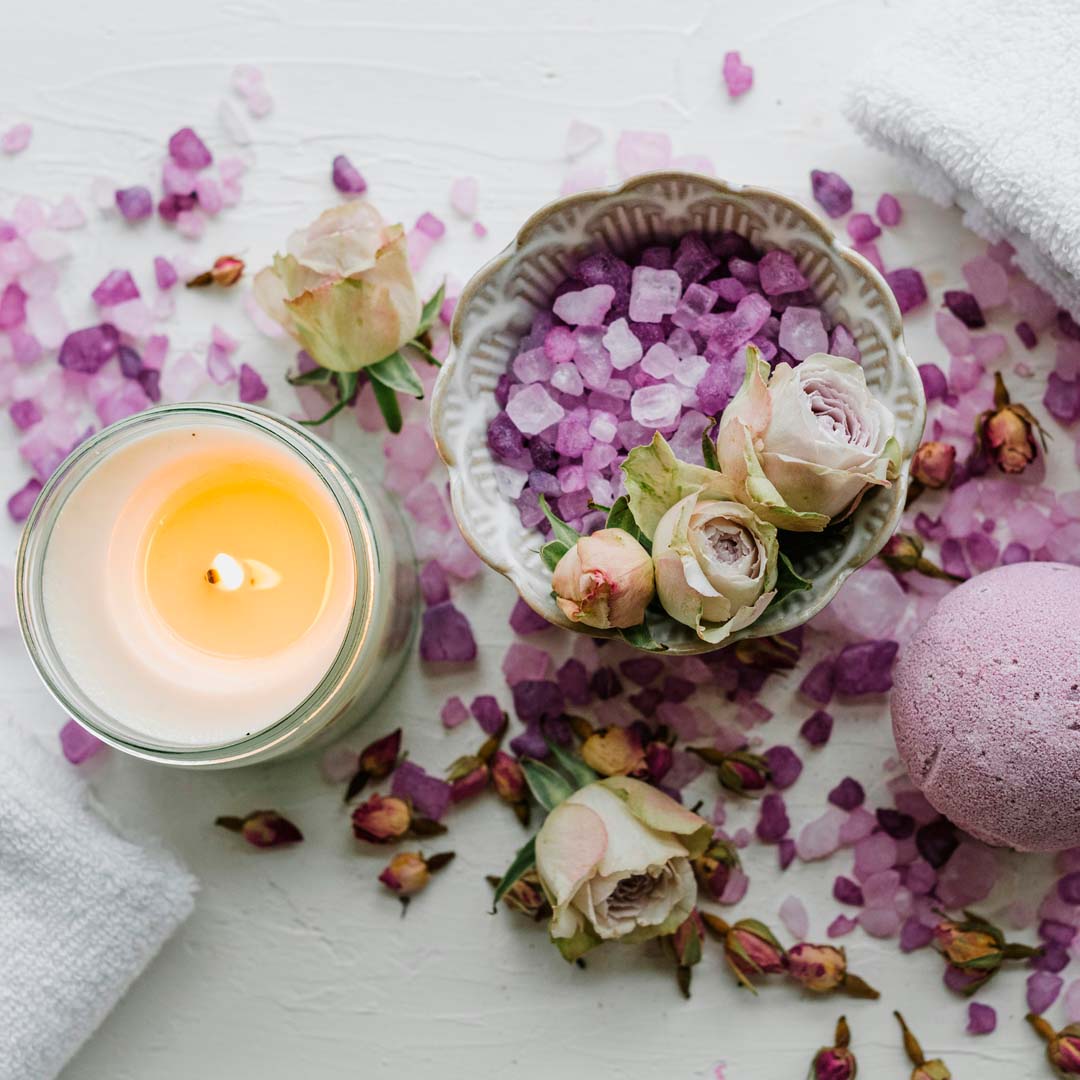 Candele naturali, fiori profumati e accessori per la casa sostenibili e di qualità